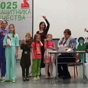 Поклонимся великим тем годам